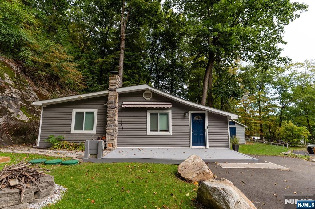 6 Oak Lane - Photo 1