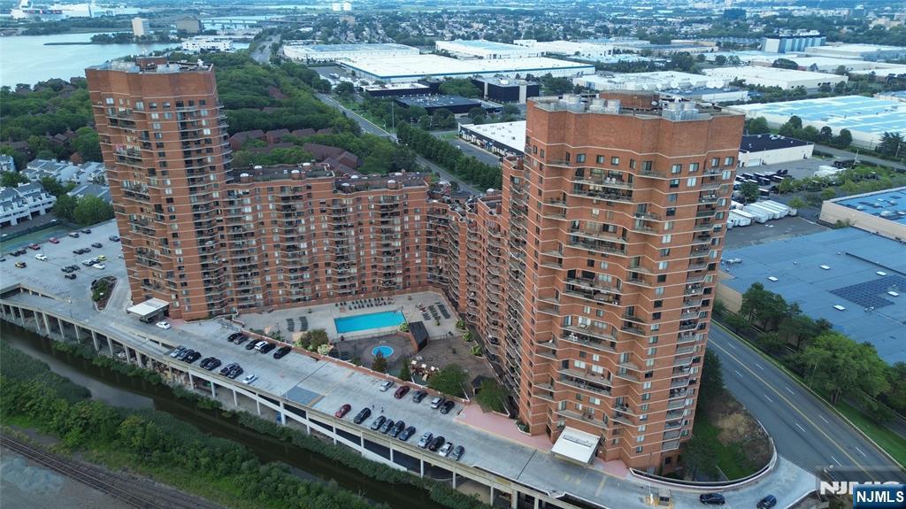 1020 Harmon Cove Tower 1020 - Photo 2