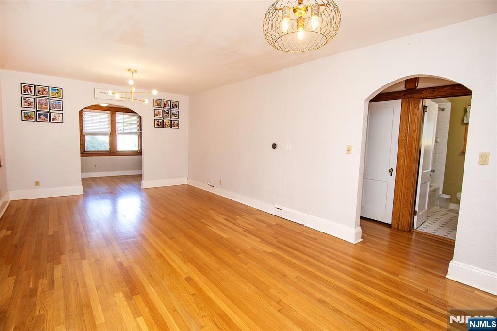 245 Manhattan Terrace - Photo 5