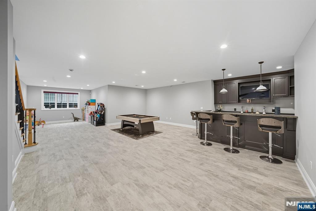 146 Stuart Street — photo 34