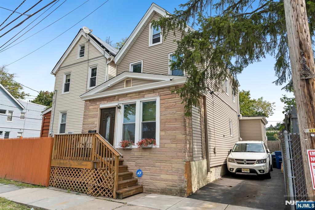 Photo 2 of Single family home for sale at 66 Oak Ave, Irvington, NJ 07111 | MLS# 26035825 | Listing updated on 2026-10-01