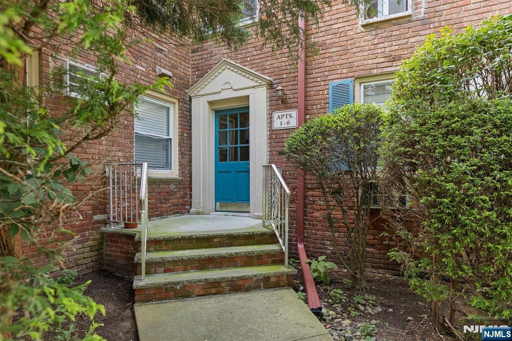 24 Hutton Avenue 6 - Photo 3