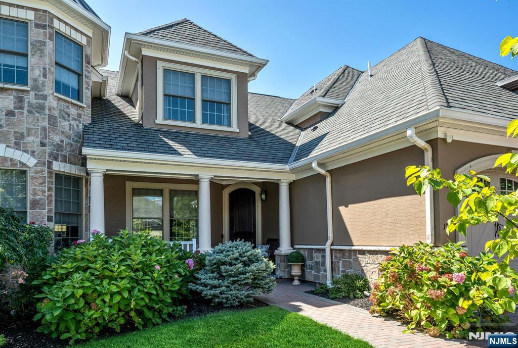 107 Windsor Lane - Photo 2