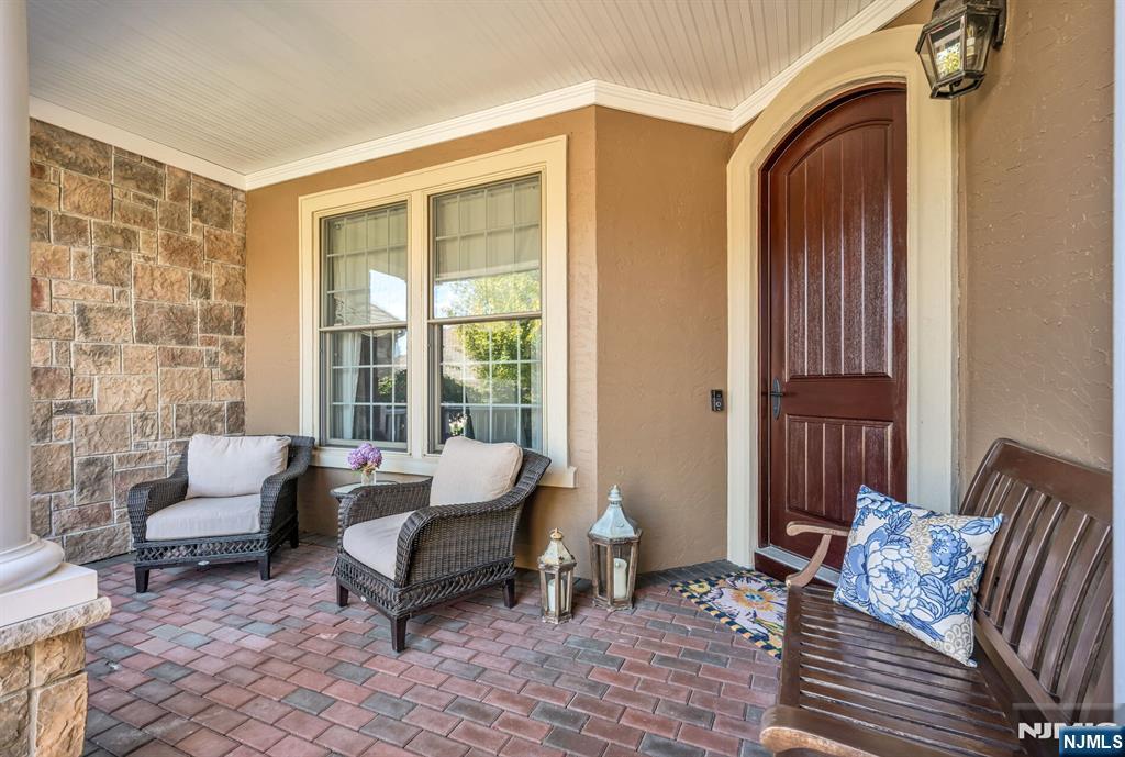 107 Windsor Lane - Photo 3