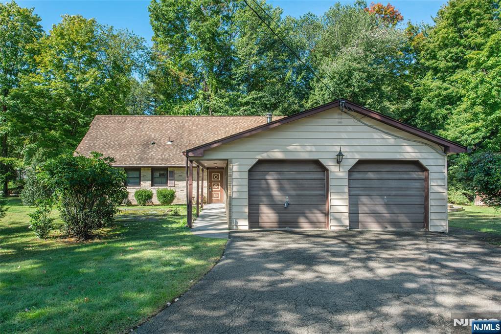 492 Blue Hill Terrace - Photo 3