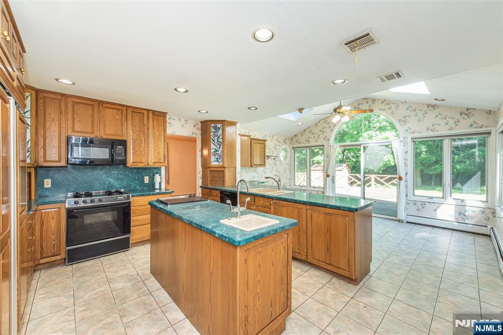 492 Blue Hill Terrace - Photo 4
