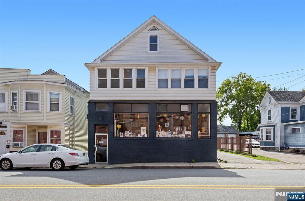 9 Kiel Avenue - Photo 1