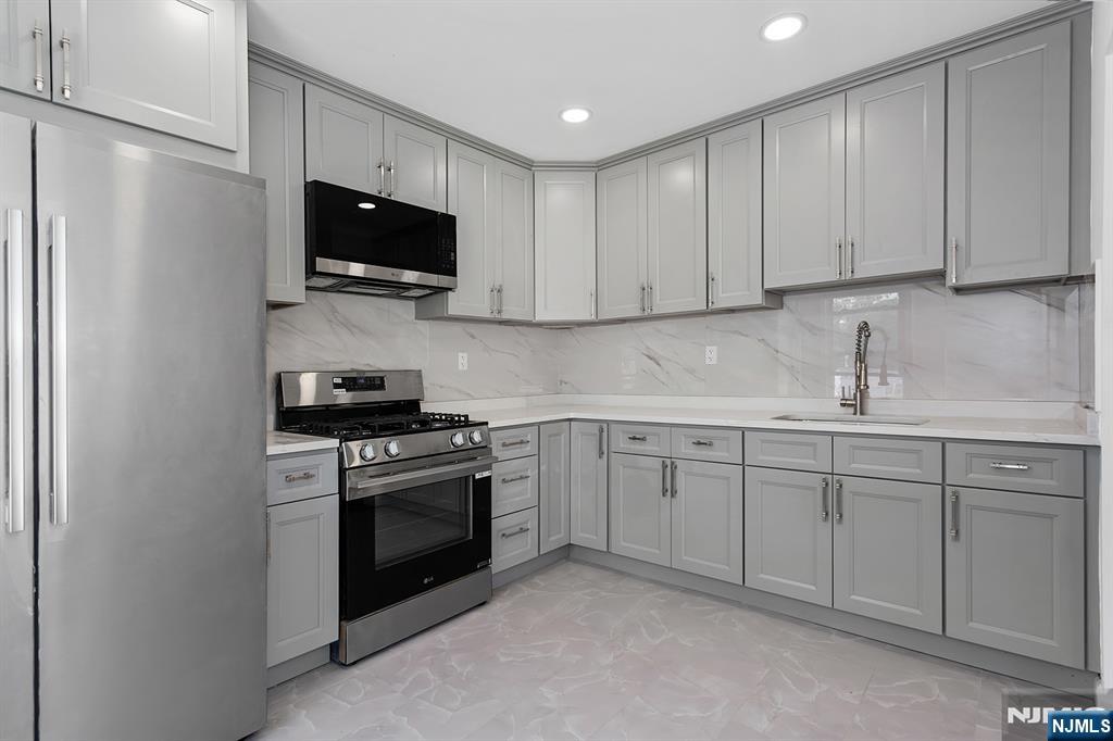 9 Kiel Avenue - Photo 3