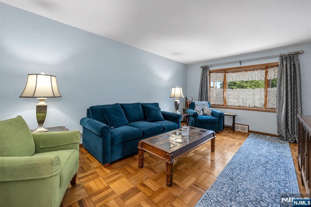 751 Lincoln Avenue - Photo 2