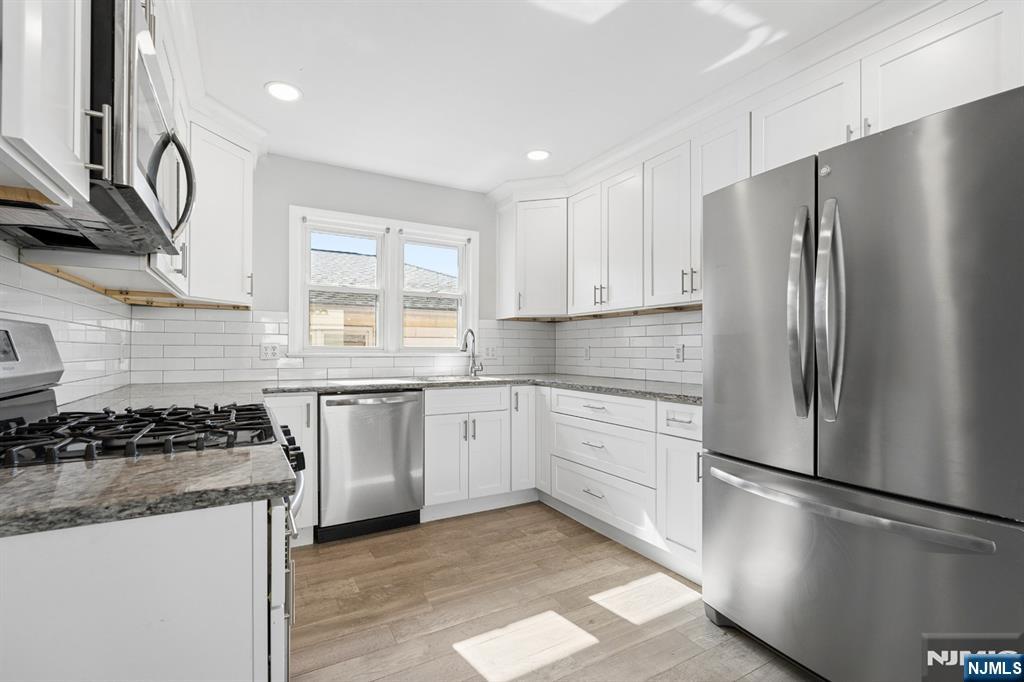 31 Barbara Street - Photo 5