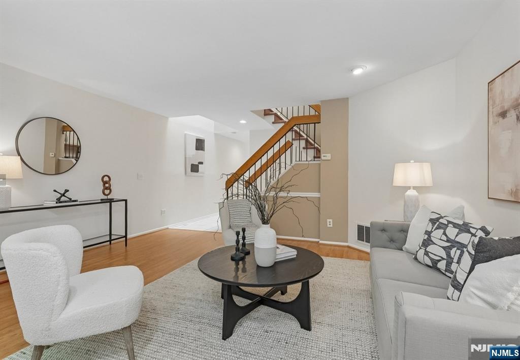 161 Marion Drive - Photo 3