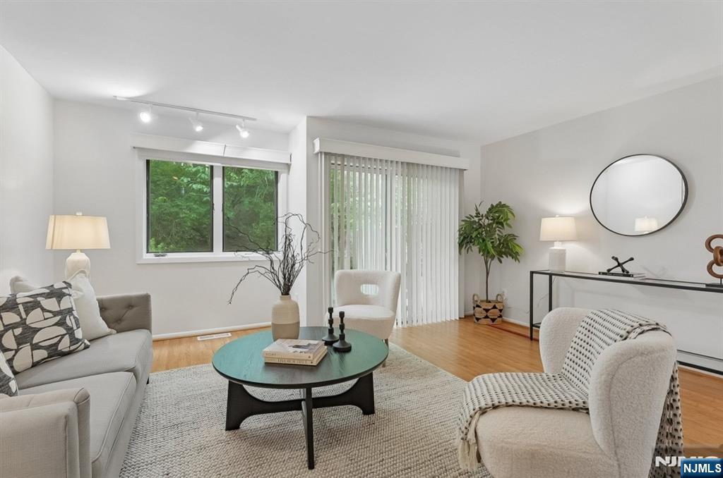 161 Marion Drive - Photo 4