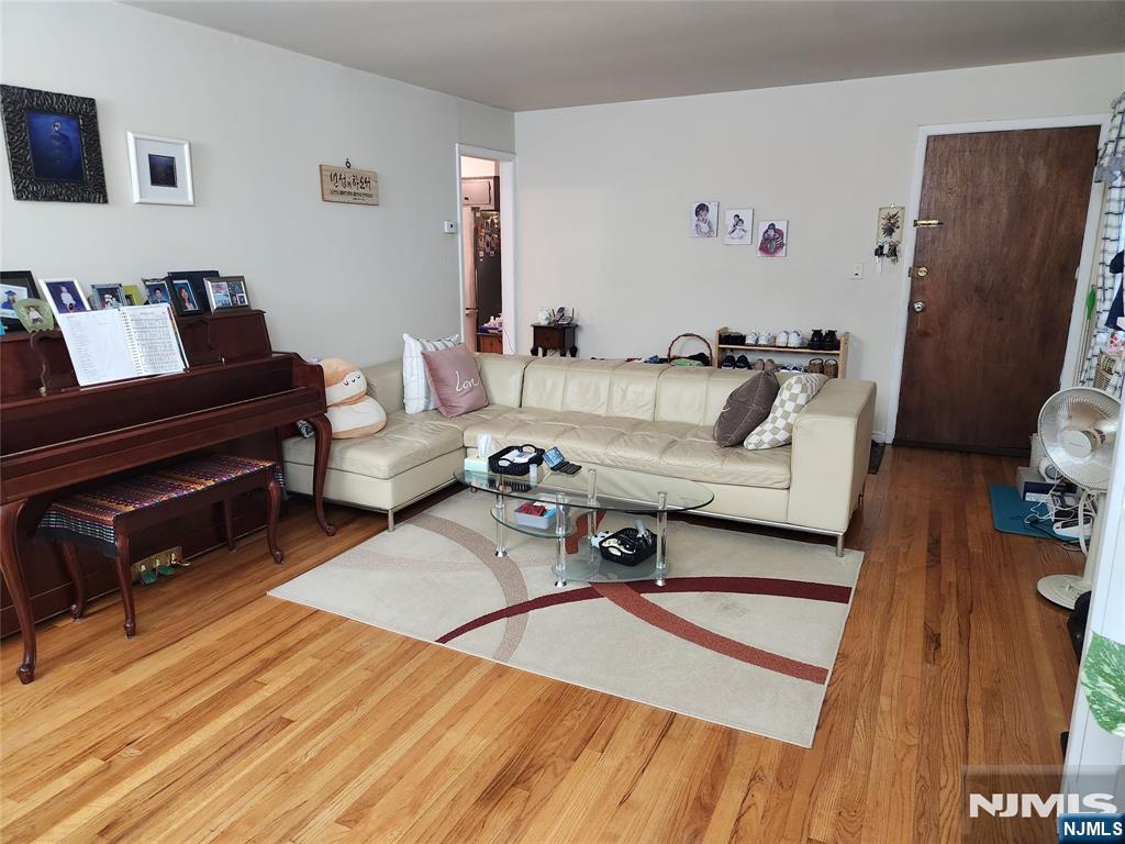 76 Prospect Street - Photo 4