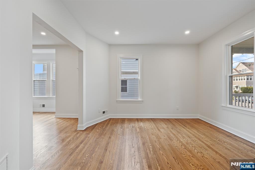 172 Boiling Springs Avenue - Photo 4