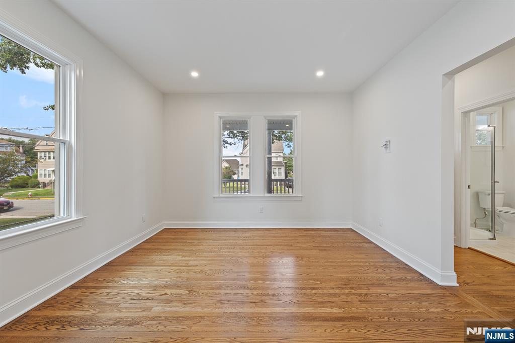 172 Boiling Springs Avenue - Photo 5