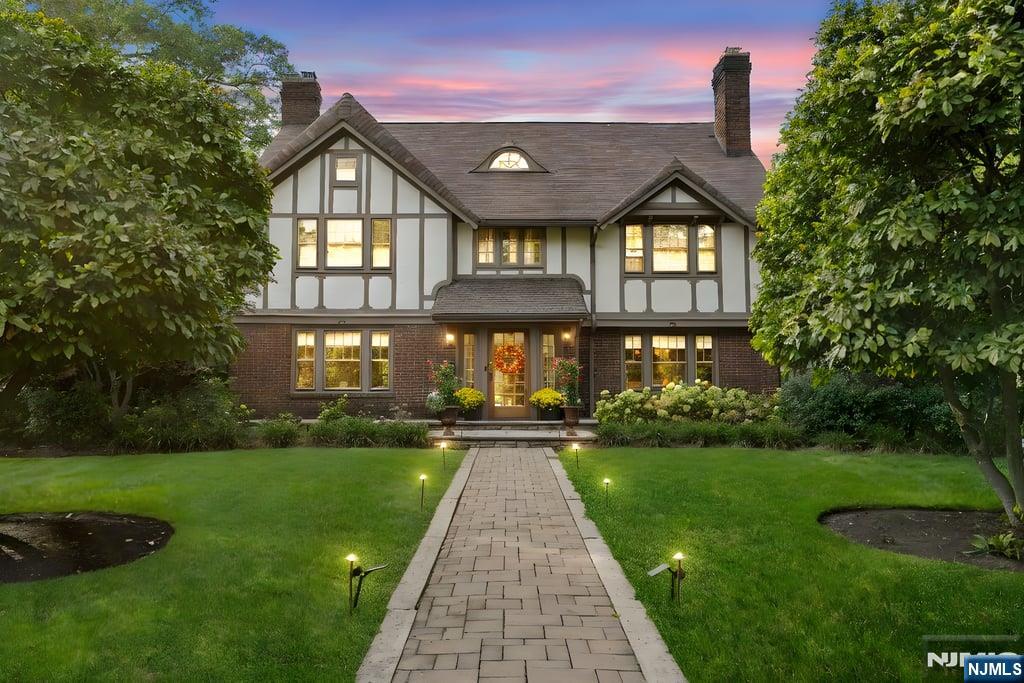 474 Park Street - Photo 2