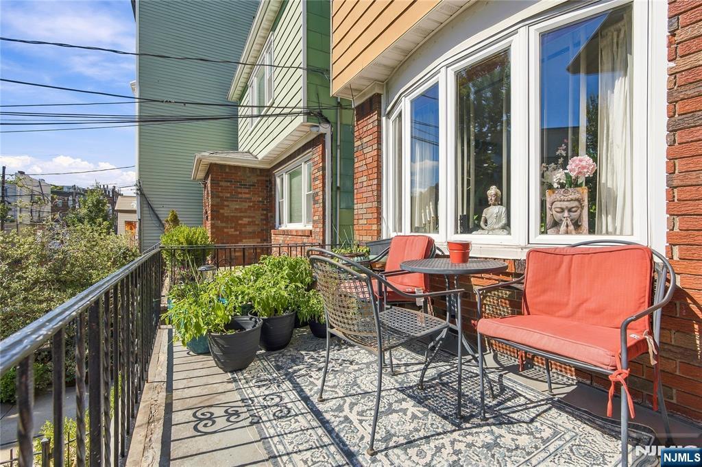 46 Grace Street - Photo 3