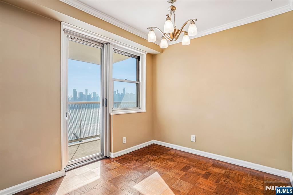 6600 Boulevard East 17 N - Photo 5