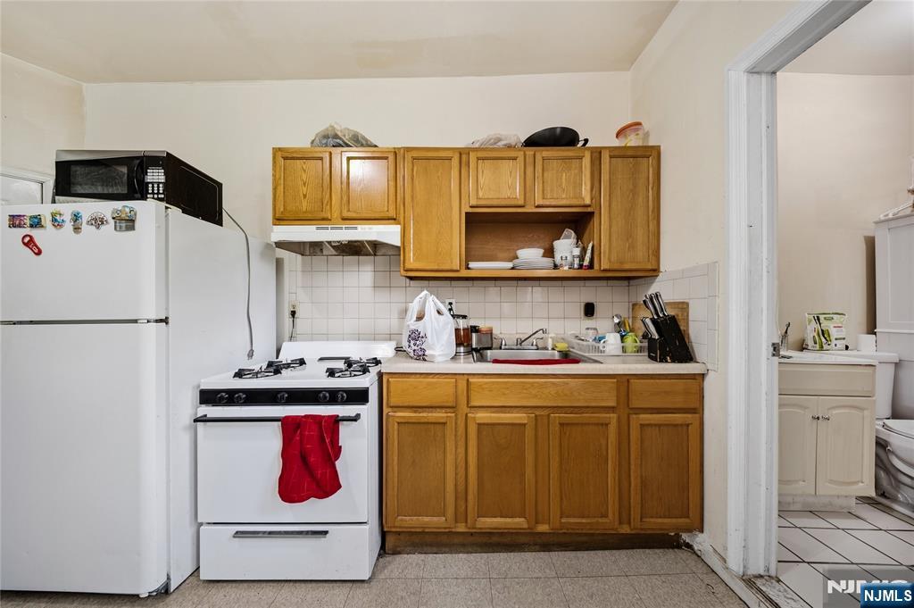Photo 4 of House for sale at 328 32nd Street, Union City, NJ 07087 | MLS# 26035927 | Listing updated on 2026-09-22