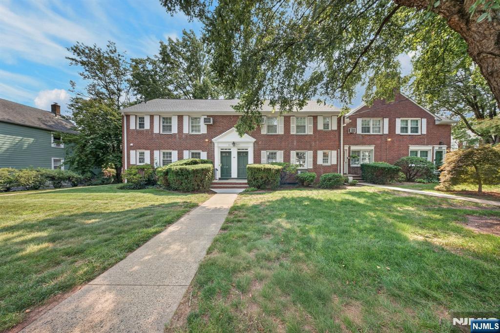 251 Elmwood Avenue - Photo 2