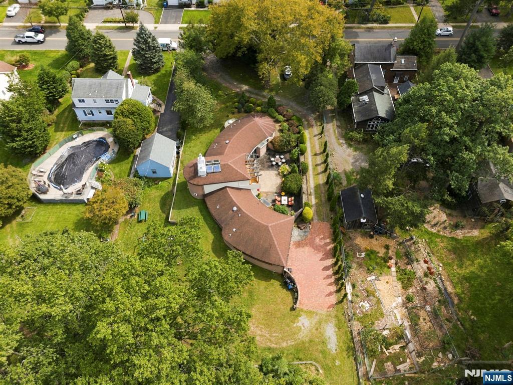 Photo 3 of Single family home for sale at 387 Spring Valley Rd, Paramus, NJ 07652 | MLS# 26035933 | Listing updated on 2026-09-30