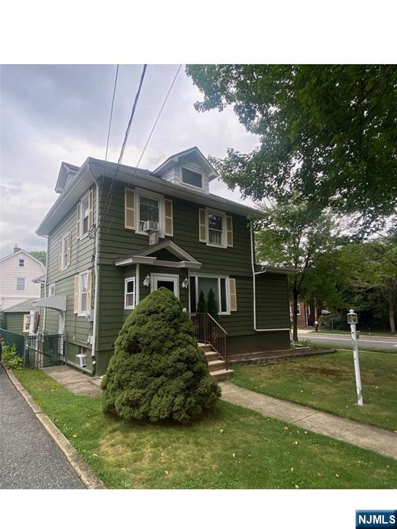 883 Ray Avenue - Photo 1