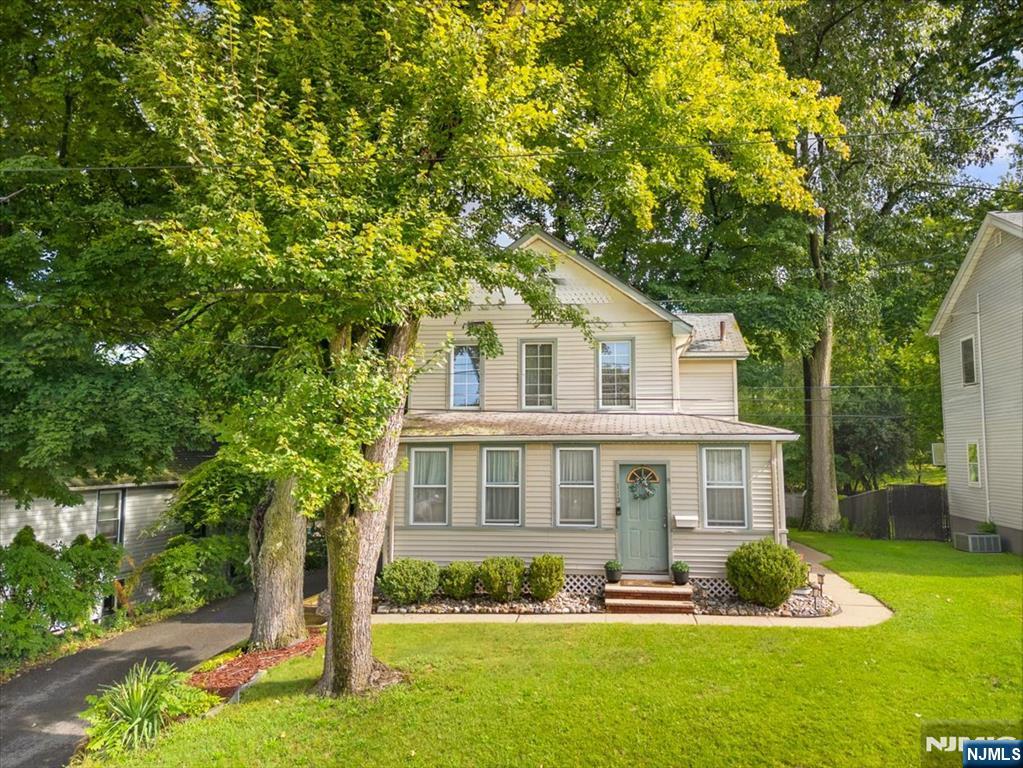113 Harrison Avenue - Photo 1