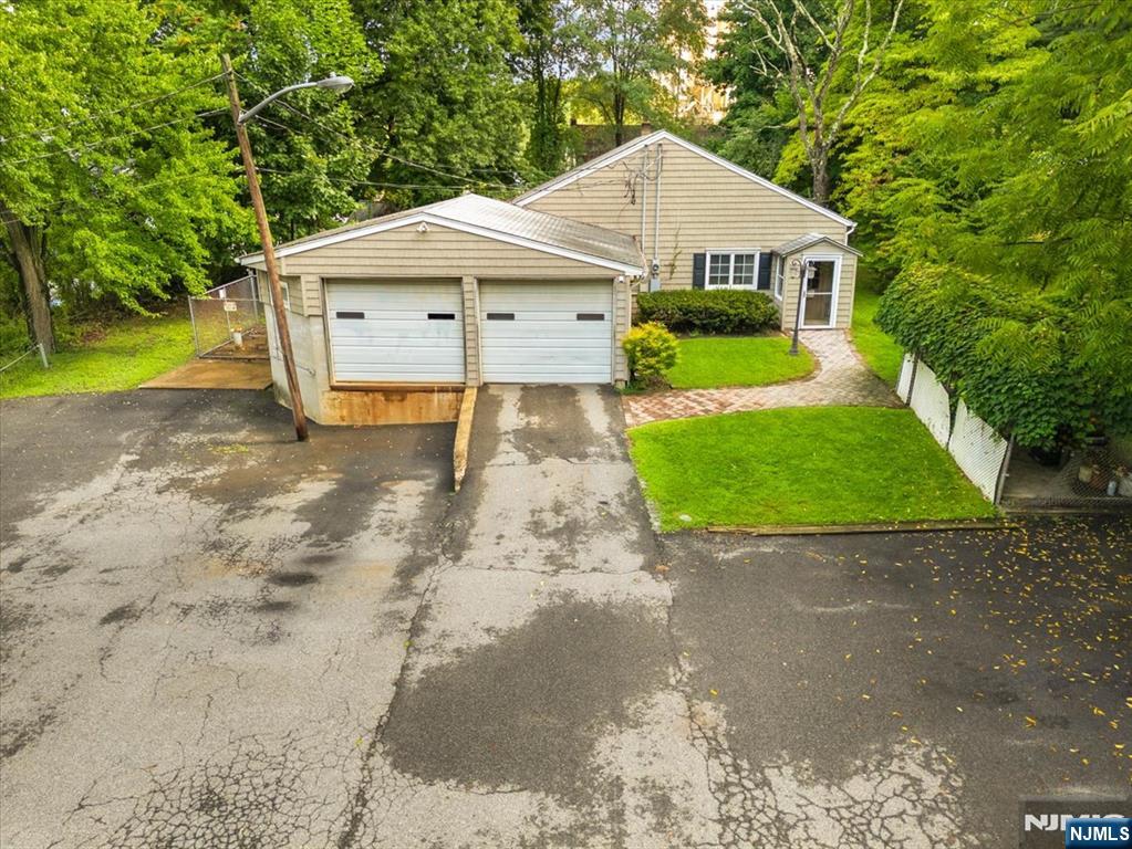 113 Harrison Avenue - Photo 2