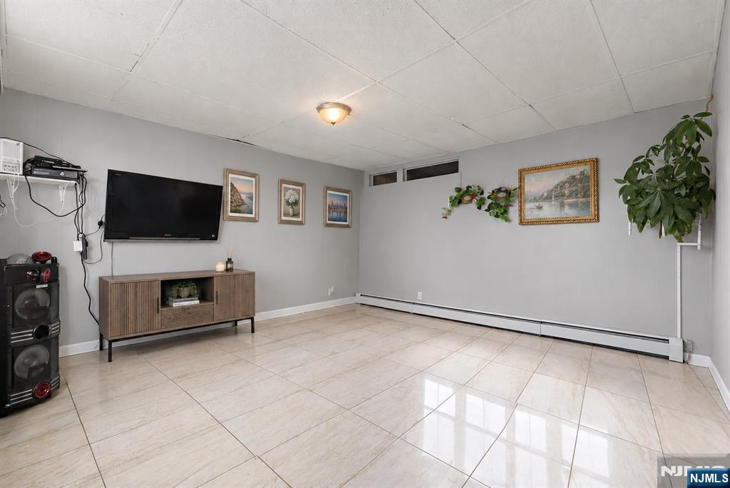 1110 61st Street - Photo 3