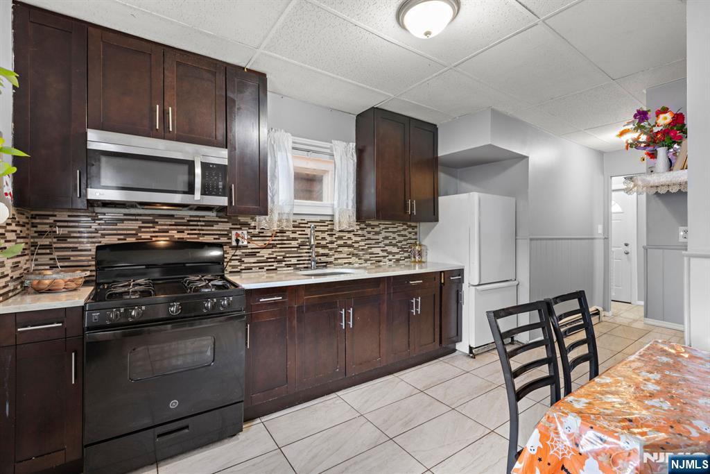 1110 61st Street - Photo 4