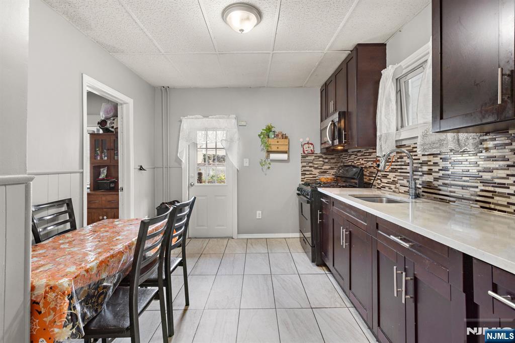 1110 61st Street - Photo 5