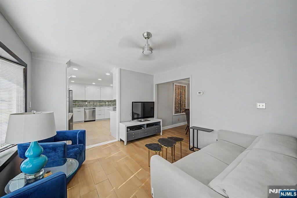 45 Leonard - Photo 3