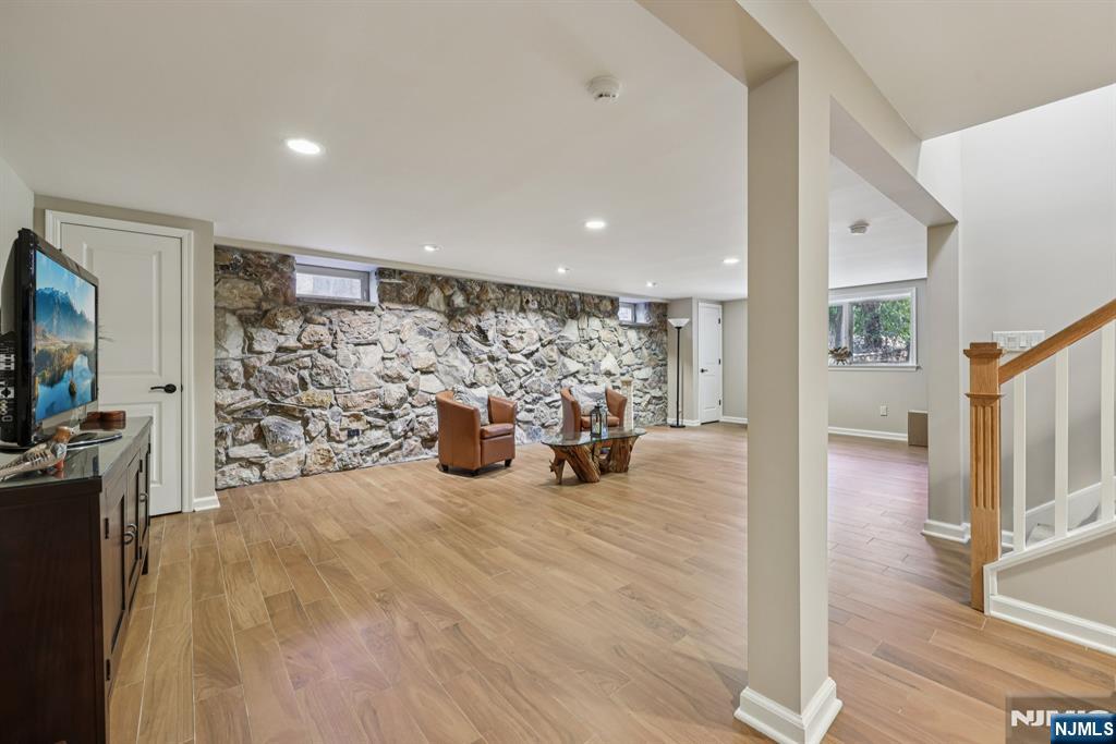 76 Church Street — photo 31