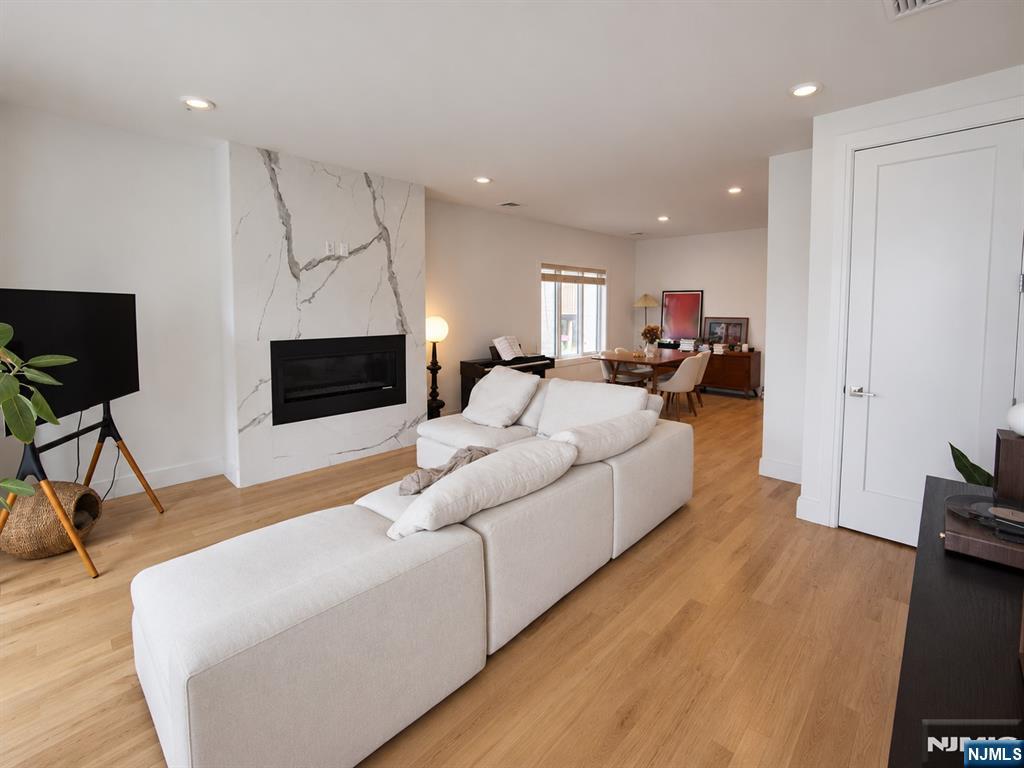 211 Slocum Way A - Photo 2