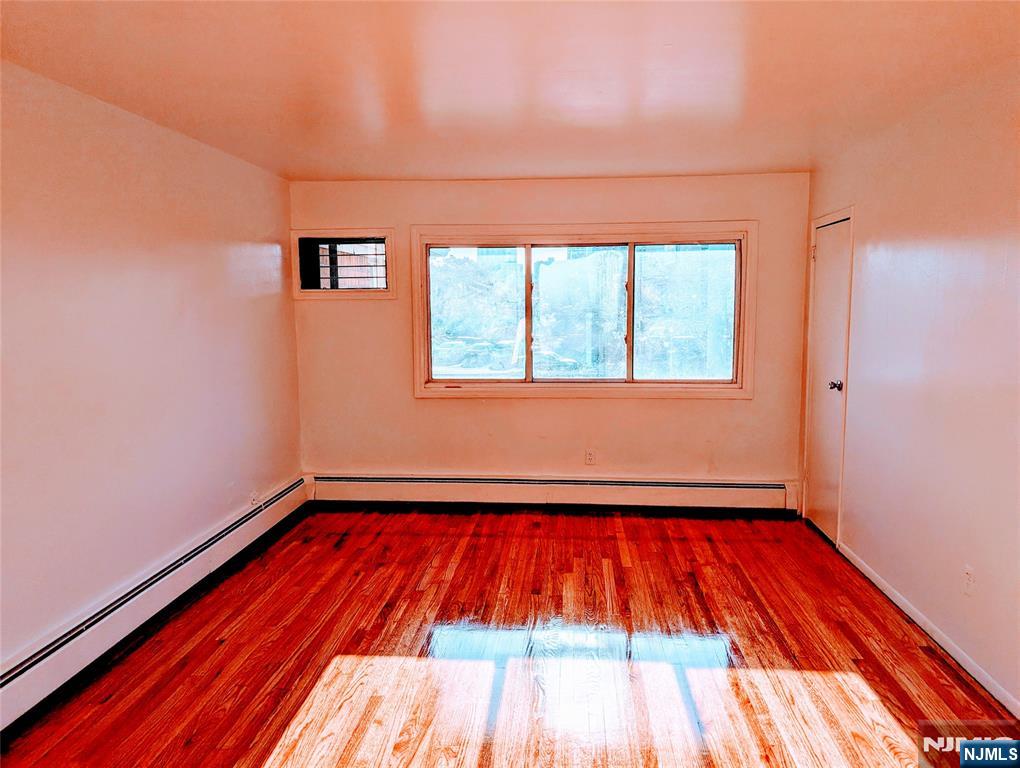 1599 Bergen Boulevard 9 - Photo 4