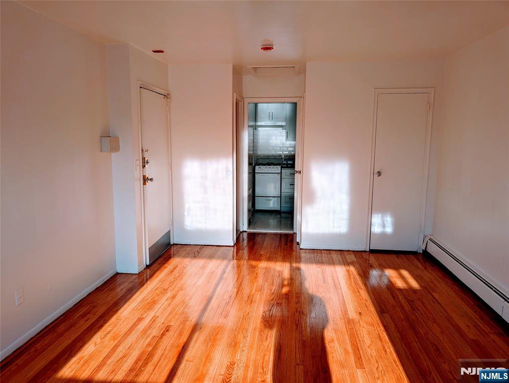 1599 Bergen Boulevard 9 - Photo 5