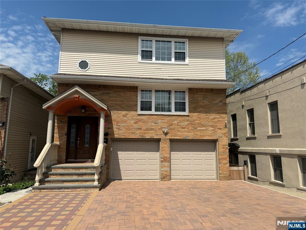 235 Macarthur Avenue 2 - Photo 1