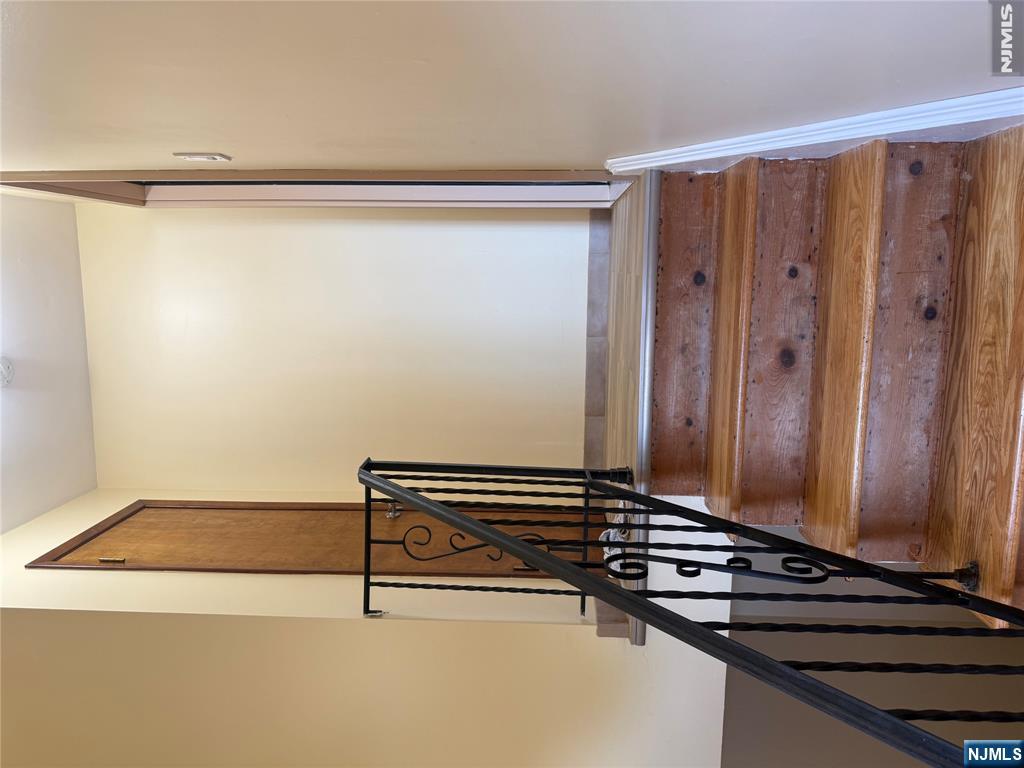 235 Macarthur Avenue 2 - Photo 2