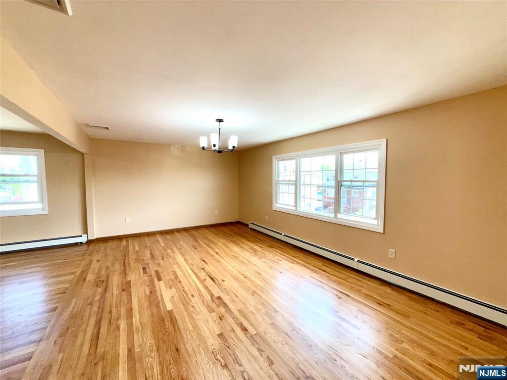 235 Macarthur Avenue 2 - Photo 3