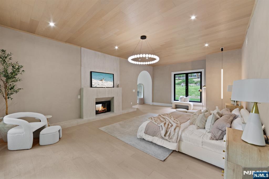 809 Shore Drive — photo 13