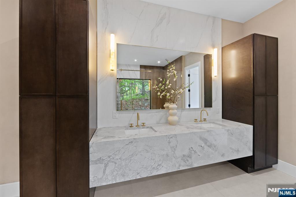 809 Shore Drive — photo 17