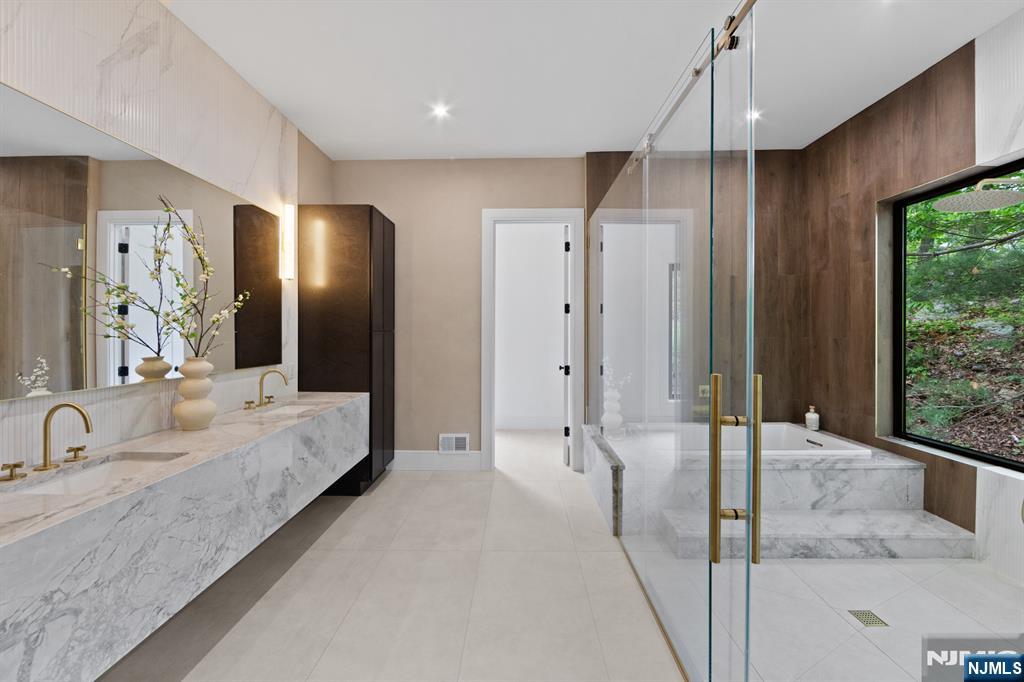809 Shore Drive — photo 18