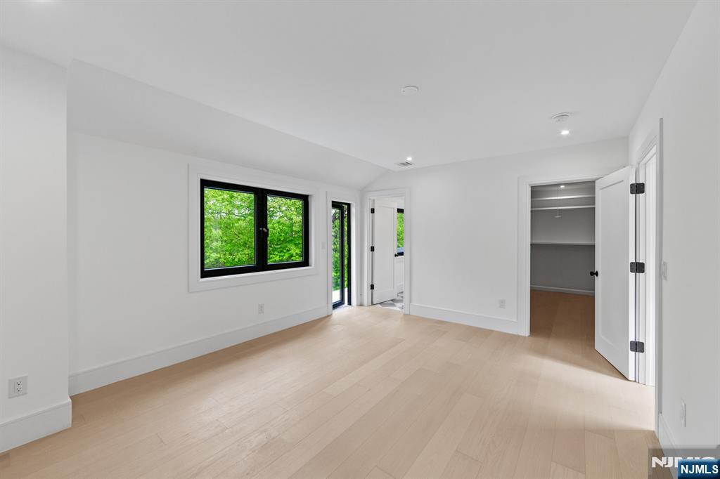 809 Shore Drive — photo 25