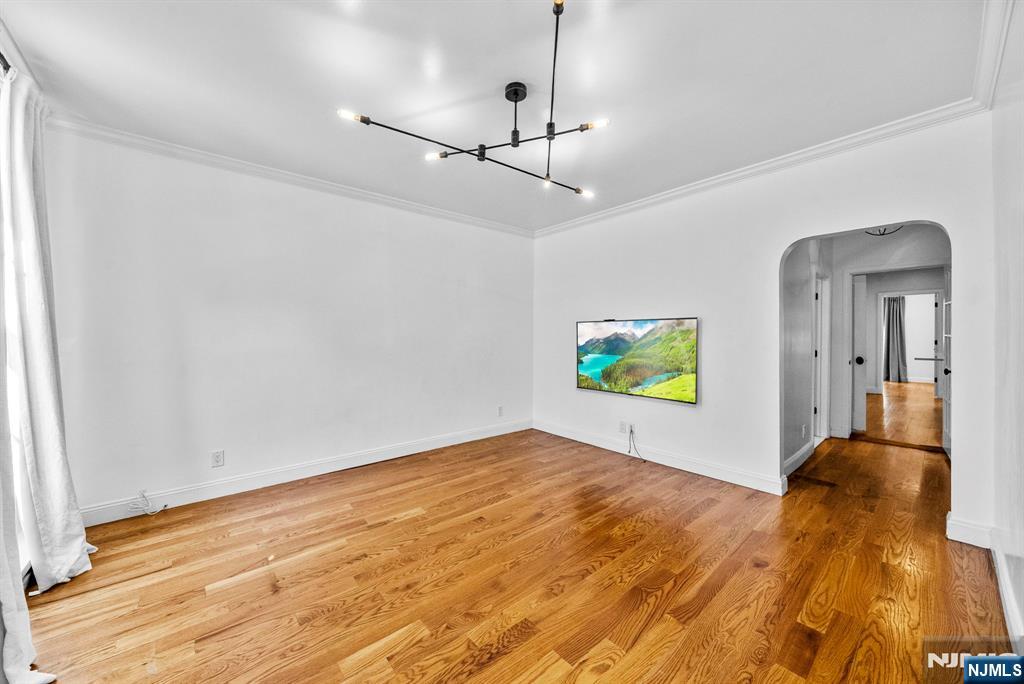 66 Irving Street - Photo 5
