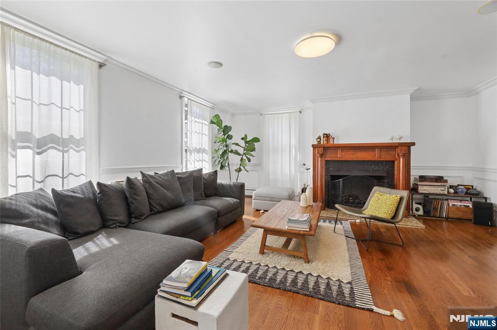 253 Clinton Avenue - Photo 4
