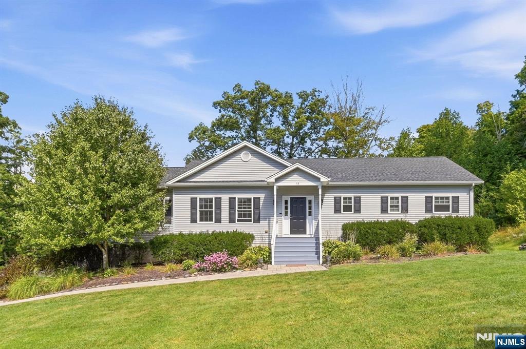 58 Leslie Drive - Photo 1