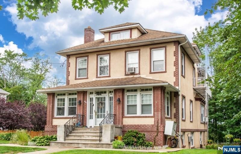 818 Summit Avenue 1 - Photo 1