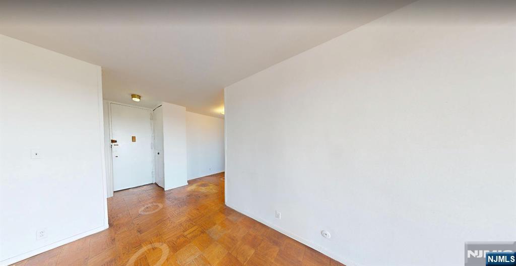 2077 Center Avenue 22H - Photo 3