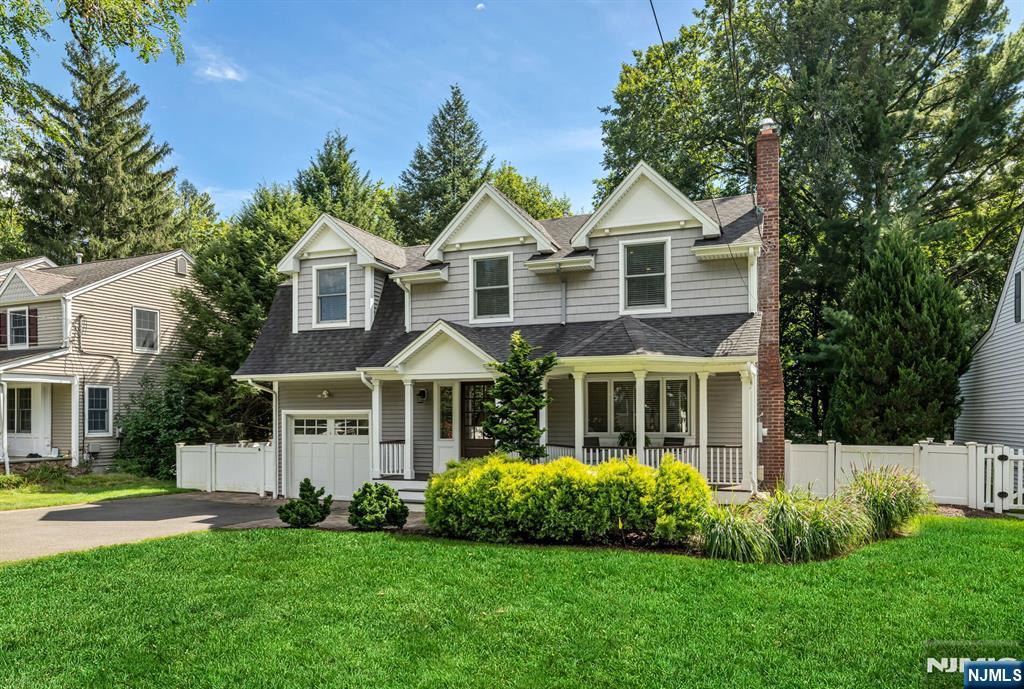 66 Glen Boulevard - Photo 2