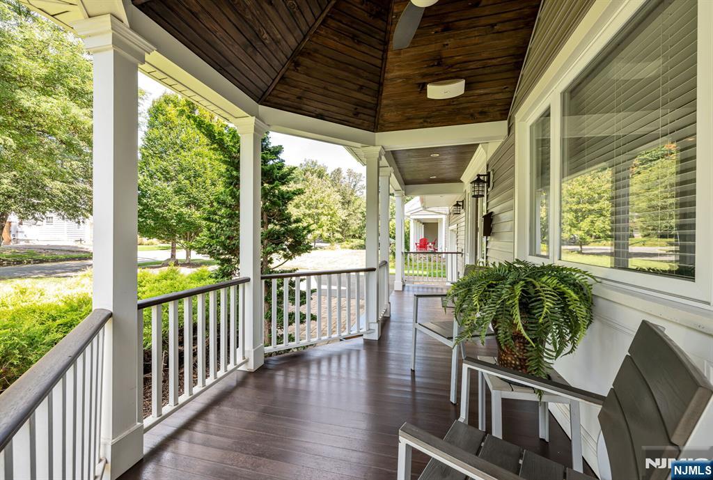 66 Glen Boulevard - Photo 3